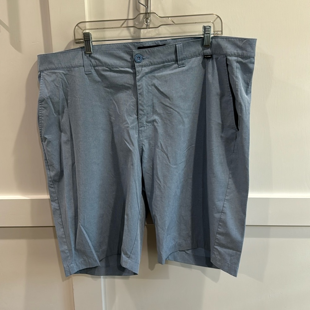 Travis Mathew - Shorts - size 42